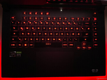 Asus ROG Strix G15 G513 - Luz de fundo do teclado