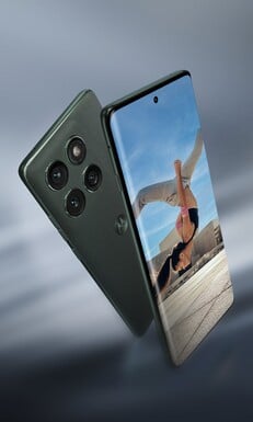 O Motorola Edge 2025 tem um acabamento em couro sintético. (Fonte da imagem: Evan Blass)
