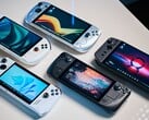 Vários PCs de jogos portáteis em uma mesa