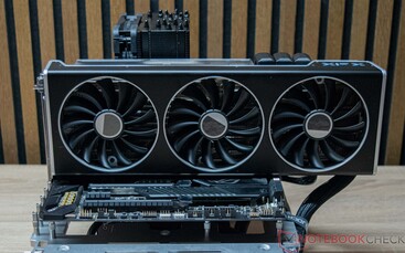 XFX Speedster MERC 310 Radeon RX 7900 XTX Black Edition durante as medições do nível de ruído