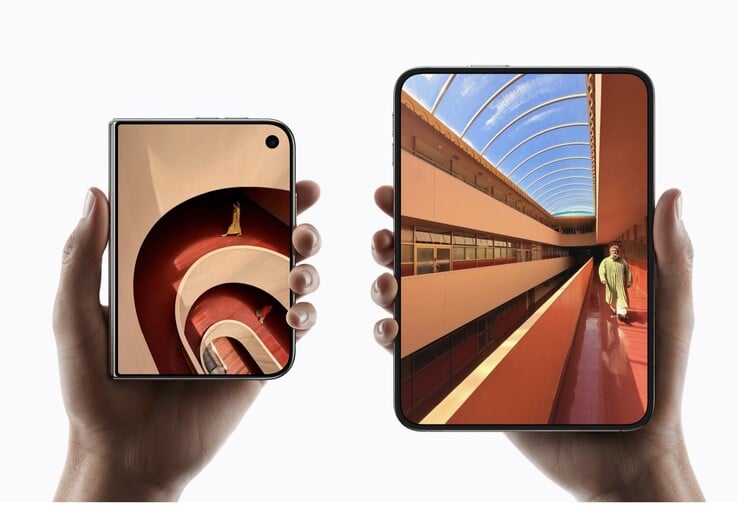 O Apple iPhone Duo possui um enorme ecrã de 7,6 polegadas quando desdobrado.