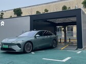 Os carros da NIO vão sozinhos até a estação de troca de baterias (Fonte da imagem: NIO)