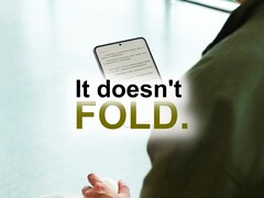 O Oppo Pad Mini parece um telefone de grandes dimensões com uma tela de 8,8 polegadas.