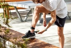 O wearable EVOLVE MVMT ajuda a melhorar o exercício de caminhada e a reduzir lesões. (Fonte: EVOLVE MVMT)