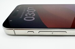 O Apple iPhone 15 Pro foi originalmente planejado para chegar ao mercado com os chamados botões 'Taptic'. (Fonte da imagem: AppleInsider)