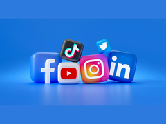 Uma imagem renderizada em 3D composta de logotipos populares de mídia social (fonte da imagem: Mariia Shalabaieva)