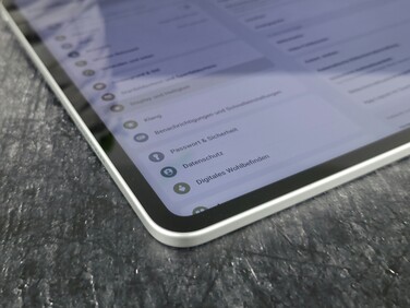 Oppo Pad 4 Pro em análise. (Fonte da imagem: Marcus Herbrich/Notebookcheck)