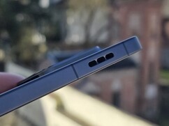 Respiros de resfriamento no iQOO 15 Ultra