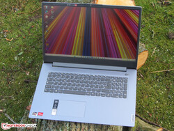 Lenovo IdeaPad 3 17ABA7 (82RQ003CGE). Unidade de revisão fornecida por: