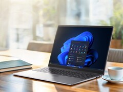 O modelo ExpertBook P3 PM3606 de 16 polegadas (na foto) custa a partir de US$ 1.179. (Fonte da imagem: Asus)