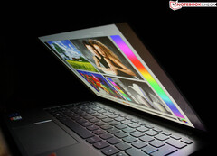 Lenovo ThinkBook 13s-ITL G2 ângulos de visualização
