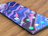 O conceito Xiaomi Mi 11, feito em leque, mostra uma tela sem entalhes. (Fonte de imagem: TechDroider)
