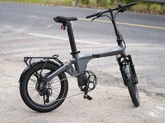 O Morfuns Eole X dobrável e-bike tem um alcance de 115 km (~71 milhas). (Fonte da imagem: Morfuns)