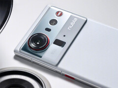 O Z80 Ultra será lançado em 22 de outubro. Na foto: a ilha da câmera do telefone. (Fonte da imagem: Nubia)