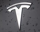 A função Autopilot da Tesla continua sendo alvo de críticas.