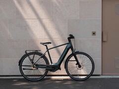 A bicicleta elétrica Decathlon Elops LD 920 já está disponível em vários países da União Europeia. (Fonte da imagem: Decathlon)