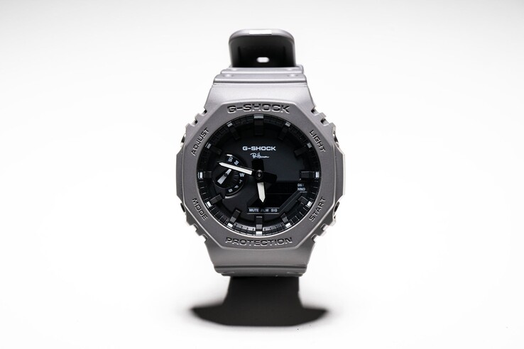 O relógio Casio G-Shock x Ron Herman GA-2100. (Fonte da imagem: Ron Herman)