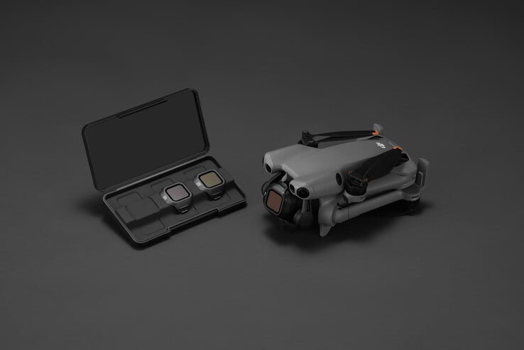 DJI Mini 5 Pro ao lado do conjunto de filtros ND. (Fonte da imagem: DJI)