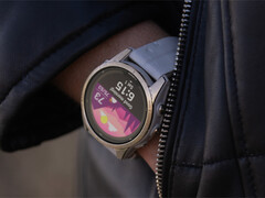O Fenix 7 Pro é um dos vários dispositivos qualificados para receber a versão beta 23.22. (Fonte da imagem: Garmin)