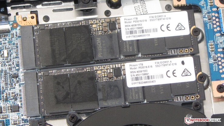 O X20 tem dois SSDs PCIe-4 integrados.