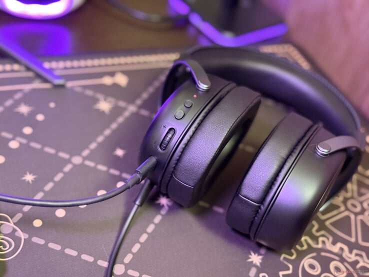 O Akko Verge S9 Ultra no modo com fio via USB-C