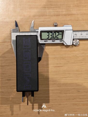 Espessura do carregador Honor Win 360W