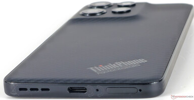 Lado inferior do gabinete (alto-falante, porta USB, microfone, slot para cartão SIM)