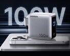 O novo Ugreen Nexode Pro 100W possui quatro portas e um visor inteligente