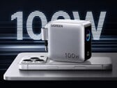 O novo Ugreen Nexode Pro 100W possui quatro portas e um visor inteligente