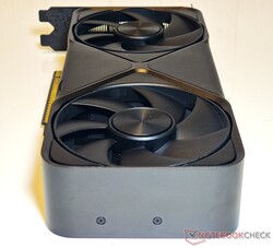 As ventoinhas da RTX 5070 FE podem ficar bastante barulhentas sob carga