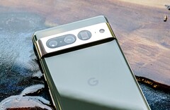 O Google Pixel 7 Pro agora está recebendo um total de cinco atualizações Android importantes, em vez de apenas três. (Fonte da imagem: Triyansh Gill)