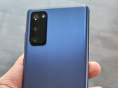 O Galaxy S20 FE 5G tem um preto plástico. (Fonte da imagem: @jimmyispromo)