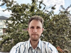 Selfie tirada com a câmera frontal de 8 MP