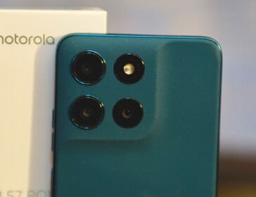 O módulo da câmera é perfeitamente integrado com uma curva elegante.