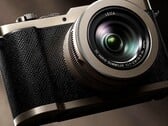 A Panasonic Lumix L10, na foto, poderá em breve enfrentar a concorrência da Canon.