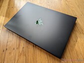 Móvel GeForce RTX 4080 debut: Revisão do Razer Blade 16 Early 2023 laptop