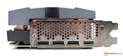 As conexões externas da MSI GeForce RTX 3090 Suprim X