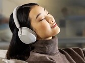 O Sony WH-1000XM5 está mais versátil graças à sua última atualização. (Fonte da imagem: Sony)