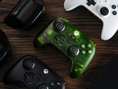O controlador 8BitDo Ultimate 3-mode para Xbox (foto) se conecta aos consoles Xbox por meio de um cabo USB. (Fonte da imagem: 8BitDo)