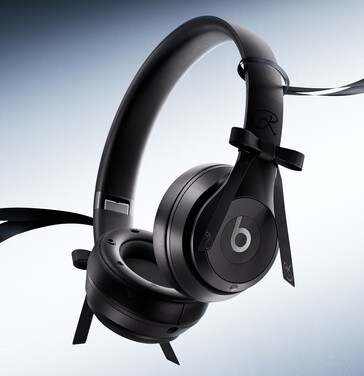 Os fones de ouvido Beats x Jennie vêm com laços destacáveis e uma almofada de ouvido embelezada.