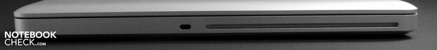 O MacBook Pro 17 apresentava um drive óptico sem suporte a Blu-Ray/HD DVD. Isto foi uma pena, considerando o preço inicial de cerca de 2.500 euros (~US$2.733)
