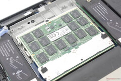 Módulo de RAM CAMM2 removível de 128 GB para o Dell Pro Max 16 Plus (Fonte da imagem: Notebookcheck)