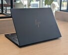 A bateria maior, a tela IPS de 60 Hz com resolução mais baixa e a CPU Lunar Lake com baixo consumo de energia ajudam a prolongar a vida útil da bateria em margens notáveis (Fonte da imagem: Notebookcheck)