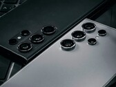 O Galaxy S26 Ultra da Samsung pode ter duas câmeras telefoto, assim como seus antecessores (Fonte da imagem: Bobby Raj Sirimani)