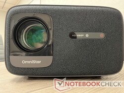 Em análise: Projetor LCD Casiris OmniStar L80. Unidade de análise fornecida pela Casiris.