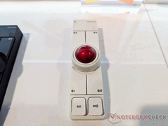 Keychron Trackball branco (Fonte da imagem: Notebookcheck/Stephen Pereyra)