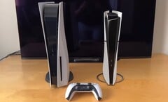 O PS5 Slim parece muito mais compacto do que o PS5 original em um vídeo de comparação com realidade aumentada. (Fonte da imagem: rtql8d)