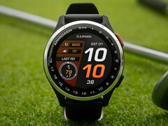 Os smartwatches Garmin Approach S44 (na foto) e Approach S50 receberam novas atualizações estáveis. (Fonte da imagem: Garmin)