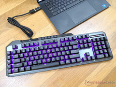 Cooler Master diz que seu teclado MK850 IR pode tornar obsoletos seus controladores Playstation e XBox