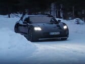 Um novo vídeo mostra a variante de station wagon do facelifted 2024 Porsche Taycan (Imagem: CarSpyMedia)